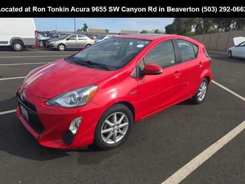 Used 2016 Toyota Prius C Three FWD image 3