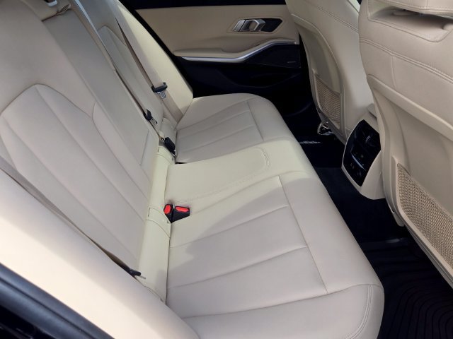 Used 2020 BMW 330i Sedan w/ Premium Package RWD image 15
