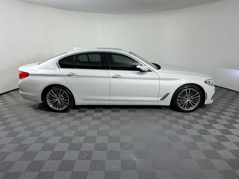 Used 2018 BMW 530i RWD image 8