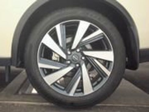 Used 2024 Nissan Murano SL image 10