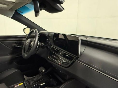 Certified 2025 Lexus ES 300h w/ Premium Package image 34