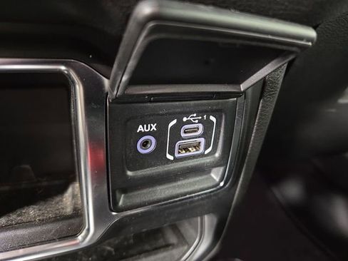 Used 2024 Jeep Wrangler Sport image 26