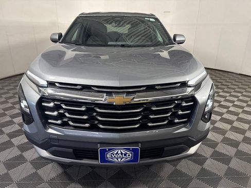 Used 2026 Chevrolet Equinox LT FWD image 3