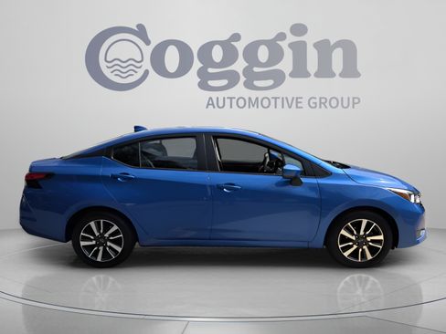 Used 2024 Nissan Versa SV FWD image 6