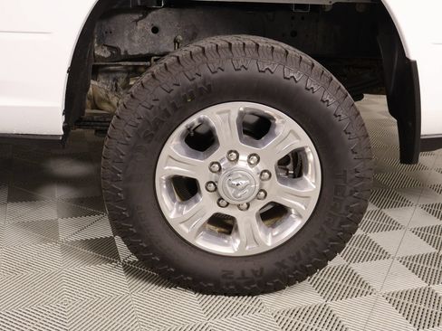 Used 2024 RAM 3500 Big Horn AWD/4WD image 17