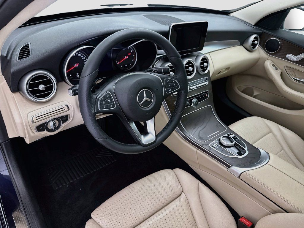 Used 2018 Mercedes-Benz C 300 Sedan image 9