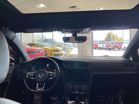 Used 2020 Volkswagen GTI SE image 23