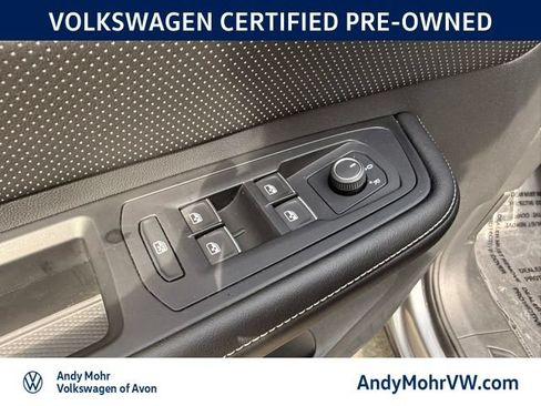 Used 2024 Volkswagen Atlas Cross Sport SEL R-Line AWD/4WD image 16