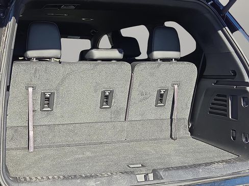 New 2025 Buick Enclave Sport Touring image 9