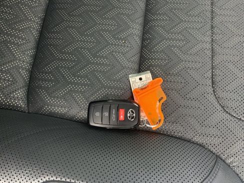 Used 2023 Toyota Tundra Limited image 44