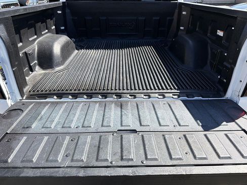 Used 2024 GMC Sierra 1500 SLE AWD/4WD image 25