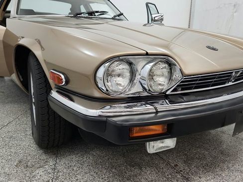 Used 1988 Jaguar XJS V12 Convertible image 11