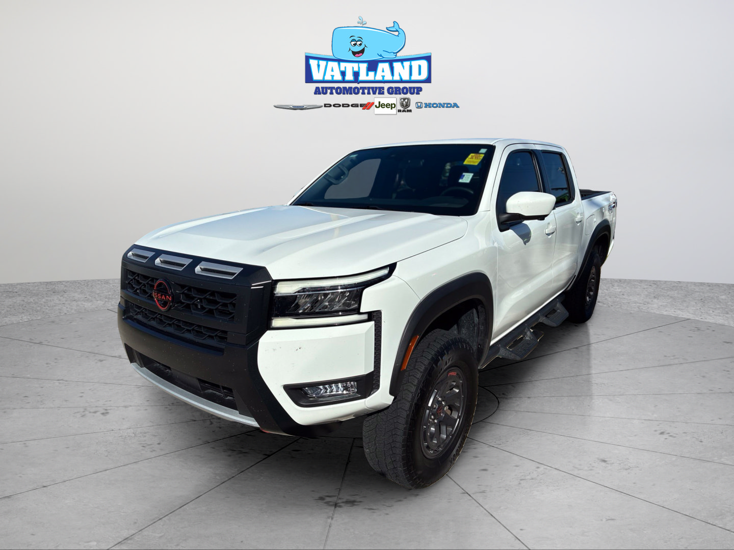 Used 2025 Nissan Frontier PRO-4X w/ Pro Convenience Package AWD/4WD image 1