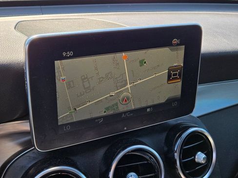 Used 2019 Mercedes-Benz GLC 350e 4MATIC image 10