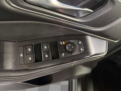 Used 2021 Nissan Rogue SV w/ Premium Package AWD/4WD image 10