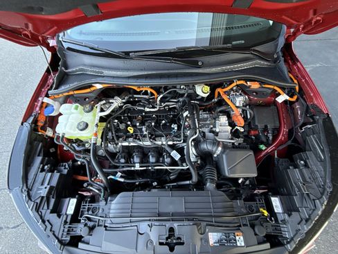 New 2025 Ford Escape SE w/ Class II Trailer Tow Package image 41