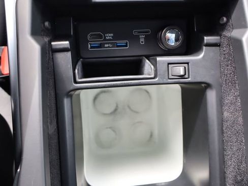 Used 2017 Land Rover Range Rover Sport image 37