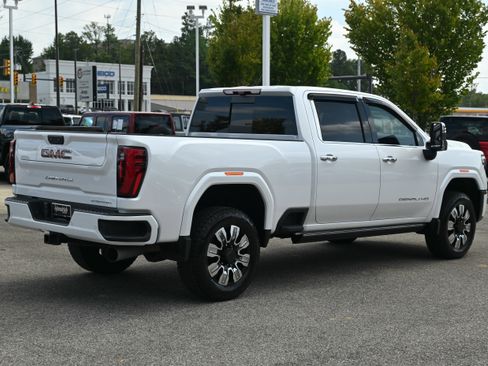 Used 2024 GMC Sierra 2500 Denali w/ Denali Reserve Package image 16