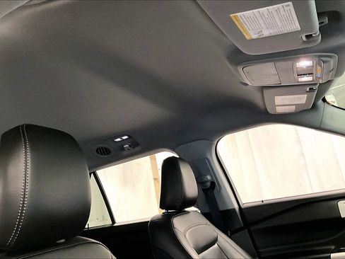 Certified 2023 Ford Explorer XLT w/ Equipment Group 202A image 21