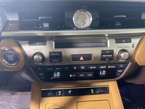 Used 2017 Lexus ES 350 FWD image 22