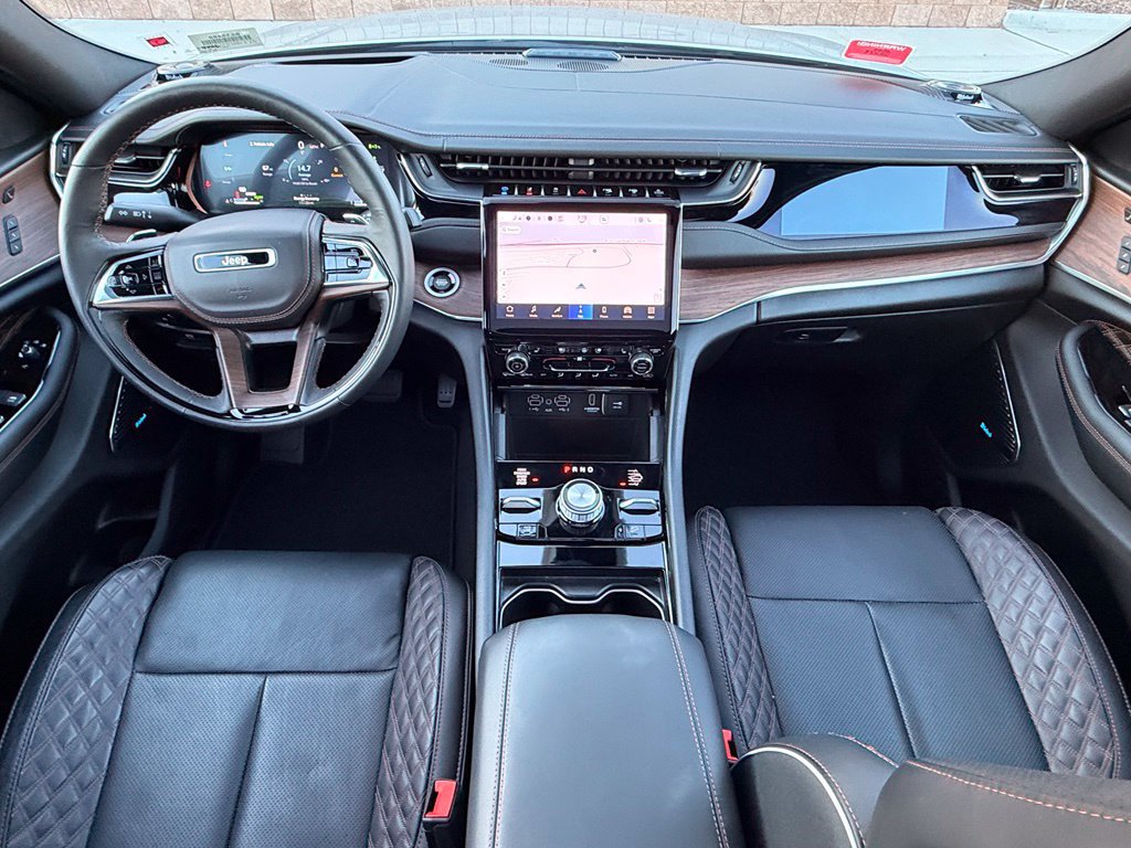 Used 2024 Jeep Grand Cherokee Summit w/ Advanced Protech Group IV AWD/4WD image 13