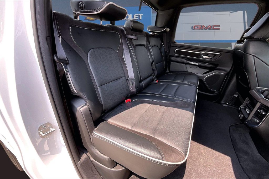 Used 2025 RAM 1500 Laramie AWD/4WD image 29