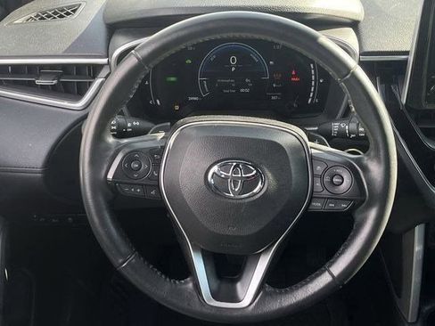 Used 2023 Toyota Corolla Cross XSE w/ Convenience Package image 9