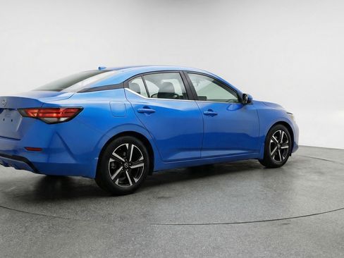 Used 2025 Nissan Sentra SV image 9