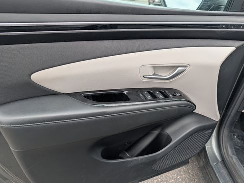 Certified 2023 Hyundai Tucson Limited AWD/4WD image 12