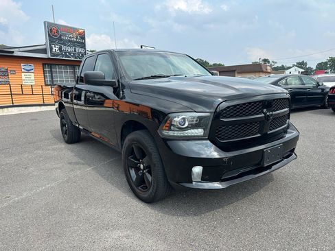 Used 2014 RAM 1500 Express w/ Black Ram 1500 Express Group AWD/4WD image 3