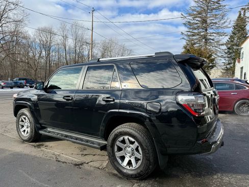Used 2016 Toyota 4Runner 4WD image 4