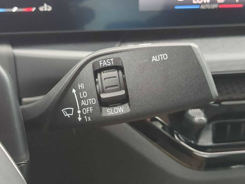 Used 2025 BMW 330i xDrive Sedan w/ Convenience Package image 28