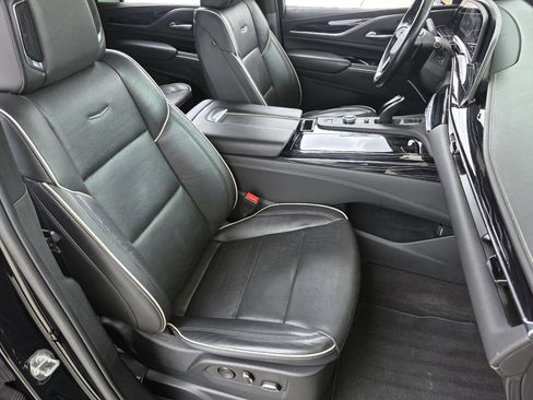 Used 2022 Cadillac Escalade ESV Sport w/ Touring Package image 27