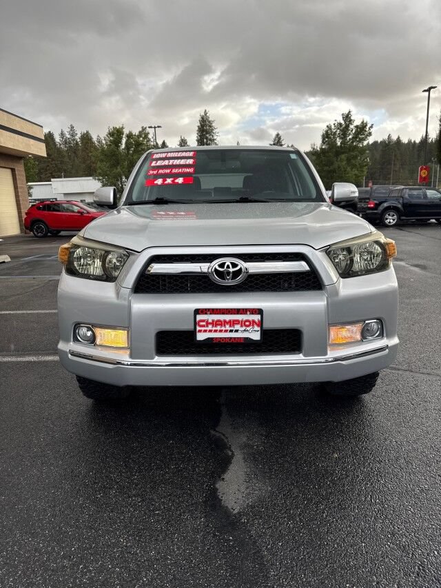 Used 2012 Toyota 4Runner Limited AWD/4WD image 2