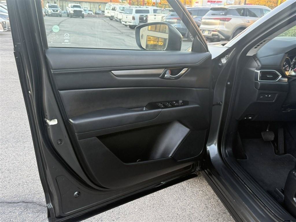 Used 2025 MAZDA CX-5 AWD 2.5 S w/ Preferred Package image 12