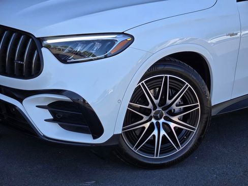 Used 2025 Mercedes-Benz GLC 43 AMG 4MATIC image 9