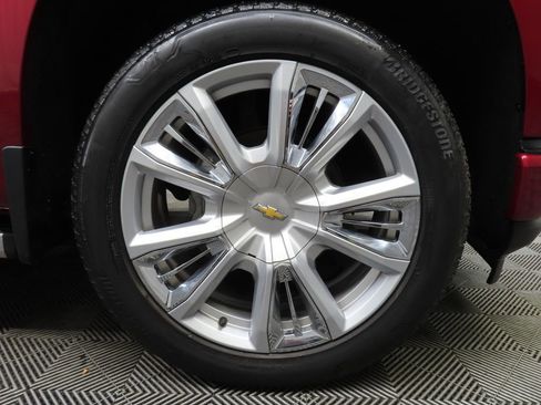 Used 2022 Chevrolet Silverado 1500 High Country w/ Technology Package image 10