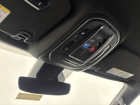 Certified 2024 Jeep Wagoneer Series III AWD/4WD image 22