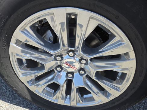 New 2026 GMC Yukon Denali w/ Sun & Power Step Package image 14