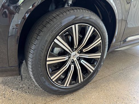 Used 2024 Volvo XC90 B6 Core w/ Protection Package Premier image 3