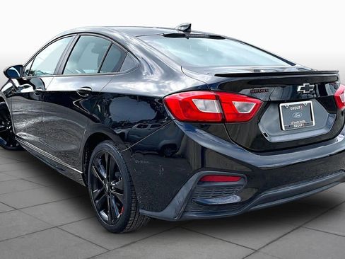 Used 2017 Chevrolet Cruze LT w/ Redline Edition FWD image 12