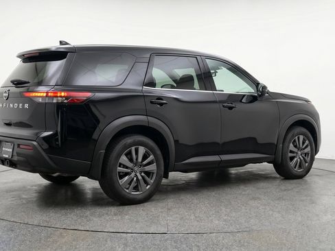 Used 2025 Nissan Pathfinder SV FWD image 9