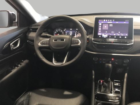 Used 2021 Jeep Compass Latitude AWD/4WD image 5