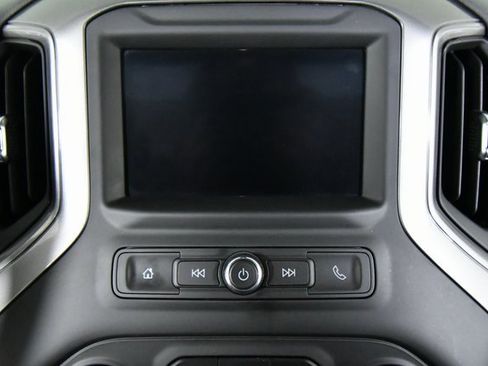 Used 2025 Chevrolet Silverado 1500 W/T w/ WT Value Package image 4