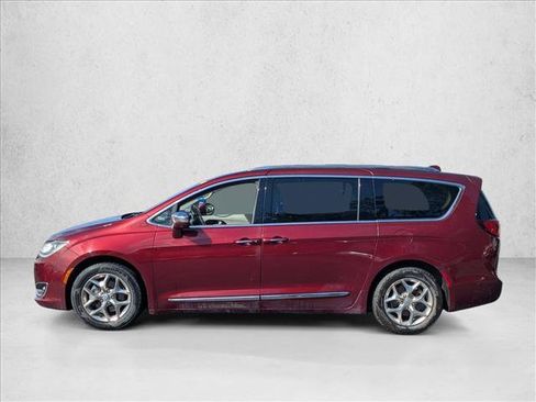 Used 2018 Chrysler Pacifica Limited w/ Advanced Safetytec Group FWD image 8