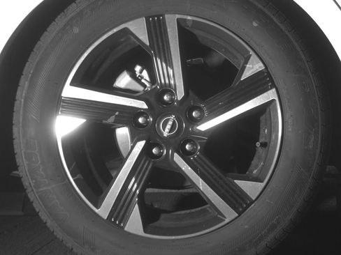 Used 2025 Nissan Sentra SV FWD image 12