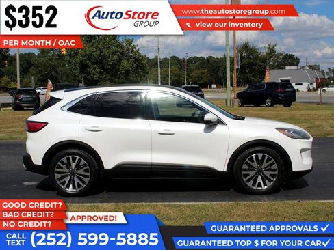 Used 2020 Ford Escape Titanium w/ Titanium Premium Package 2.0 image 5