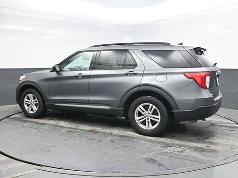 Used 2021 Ford Explorer XLT AWD/4WD image 4
