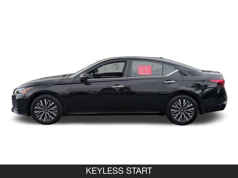 Used 2023 Nissan Altima 2.5 SV FWD image 5