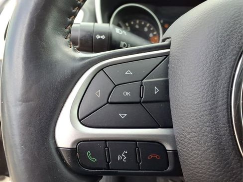 Used 2018 Jeep Compass Latitude w/ Popular Equipment Group AWD/4WD image 19